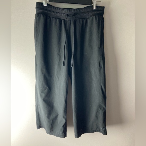 Champion capris - Picture 1 of 3